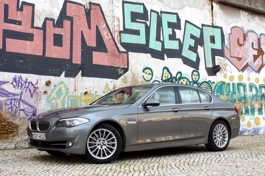  BMW 535i 2011 года  (фото 47 из 48)